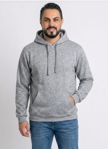 Modelo com rosto visível usando Moletom Canguru